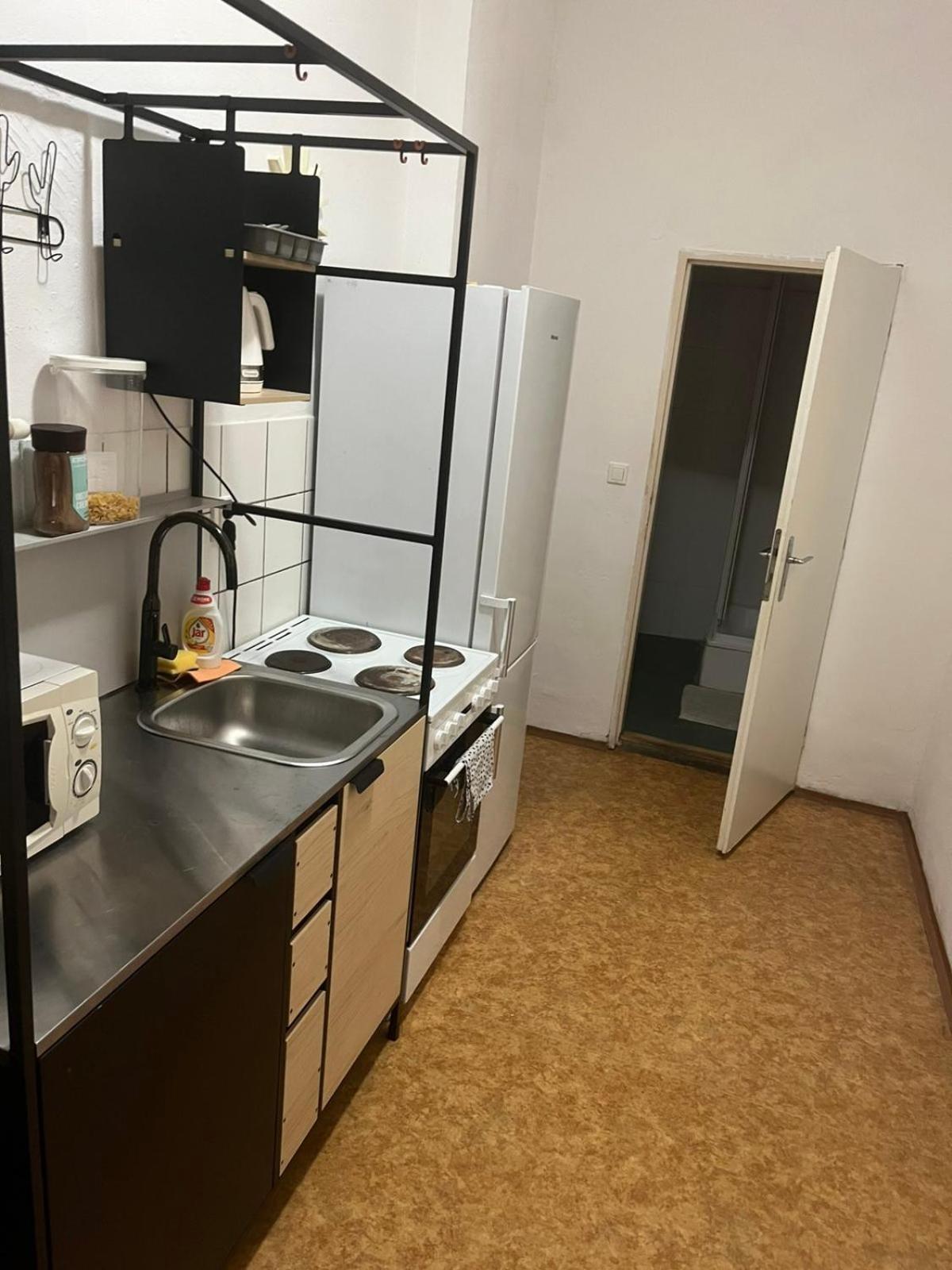 Near Main Railway And Bus Station, Vankovka 브르노 외부 사진