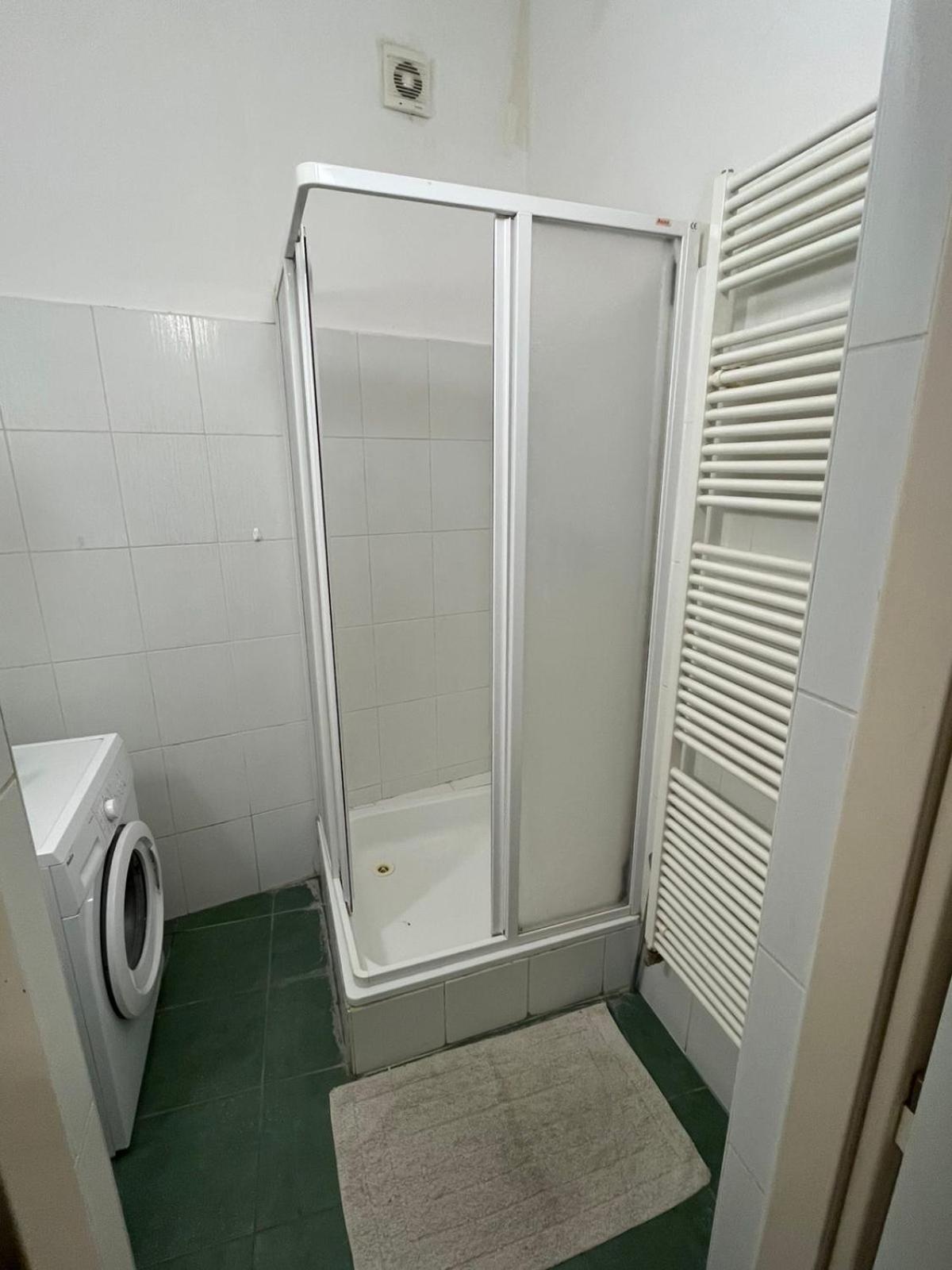Near Main Railway And Bus Station, Vankovka 브르노 외부 사진